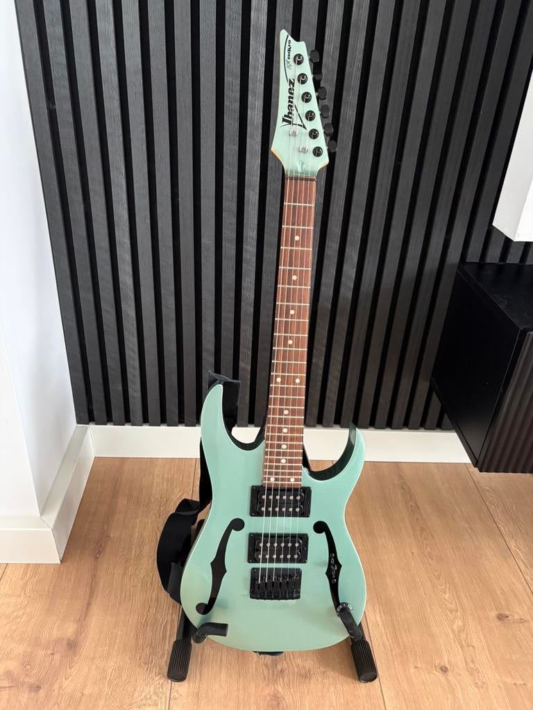 Ibanez Paul Gilbert Mikro + Kong Solid 15 (Guitar & Amp Set), Ophalen, Ibanez, Met versterker, Zo goed als nieuw