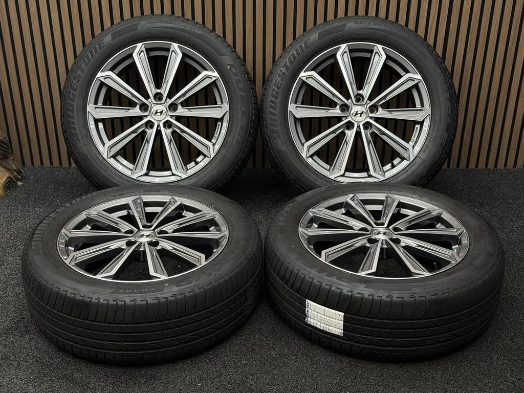 Originele 19 inch Hyundai Tucson Santa FE 5x114.3 ET51 TPMS, ., Banden en Velgen, 235 mm, .