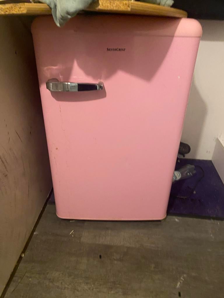 Roze Silvercrest Koelkast - Compact en Stijlvol, Ophalen, Minder dan 75 liter, Zonder vriesvak, Gebruikt