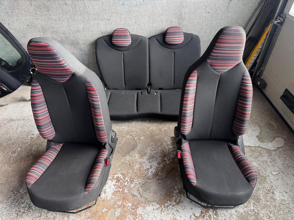 Peugeot 108 c1 Aygo bekleding set met airbag nw staat, Ophalen, Citroën