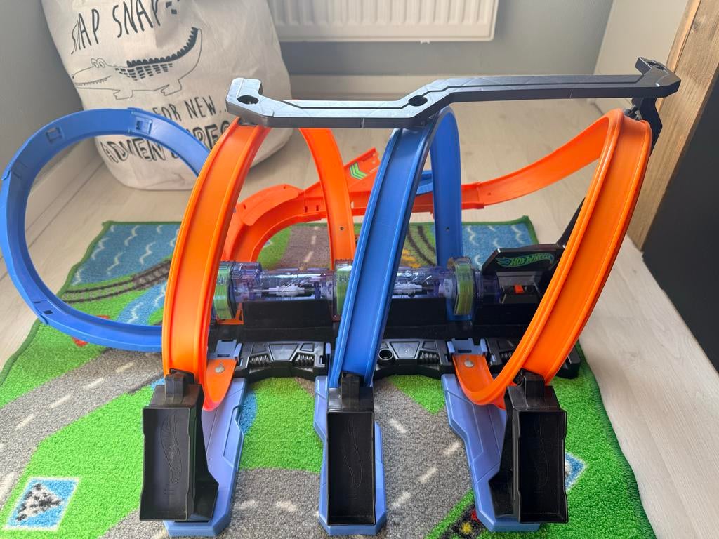 Hot Wheels Kurkentrekker Crash Racebaan, Kinderen en Baby's, Speelgoed | Racebanen, Racebaan, Ophalen of Verzenden, Zo goed als nieuw