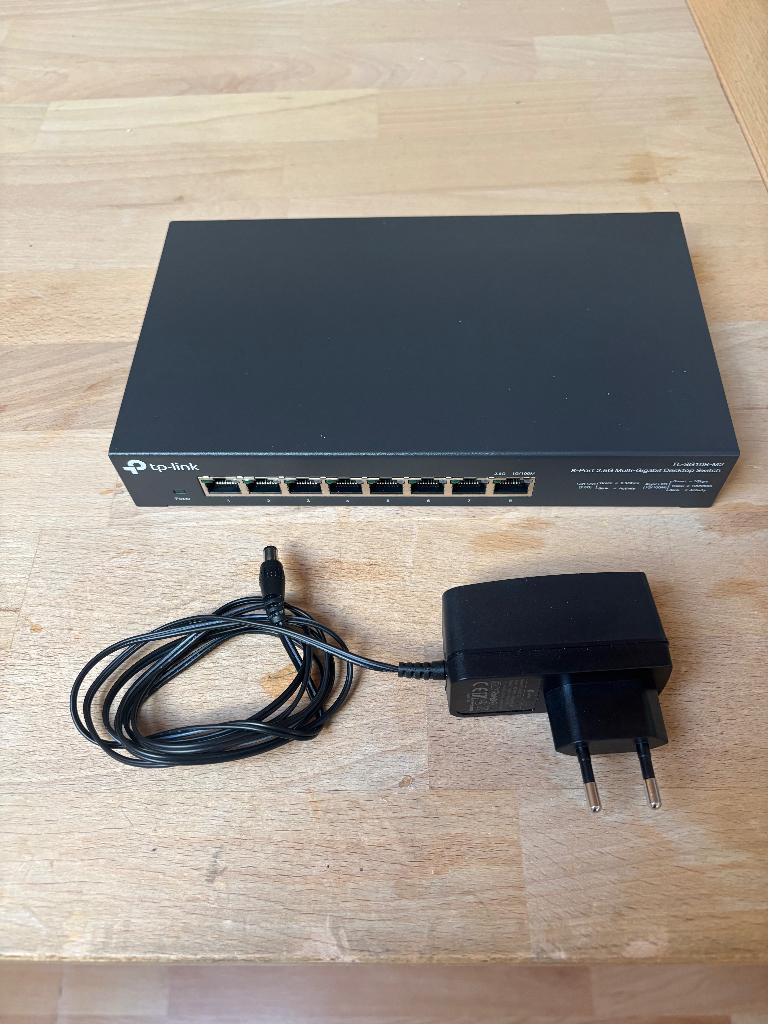 TP-Link Switch 8 poorts  2.5 Gigabit (bijna nieuw), Ophalen, Zo goed als nieuw