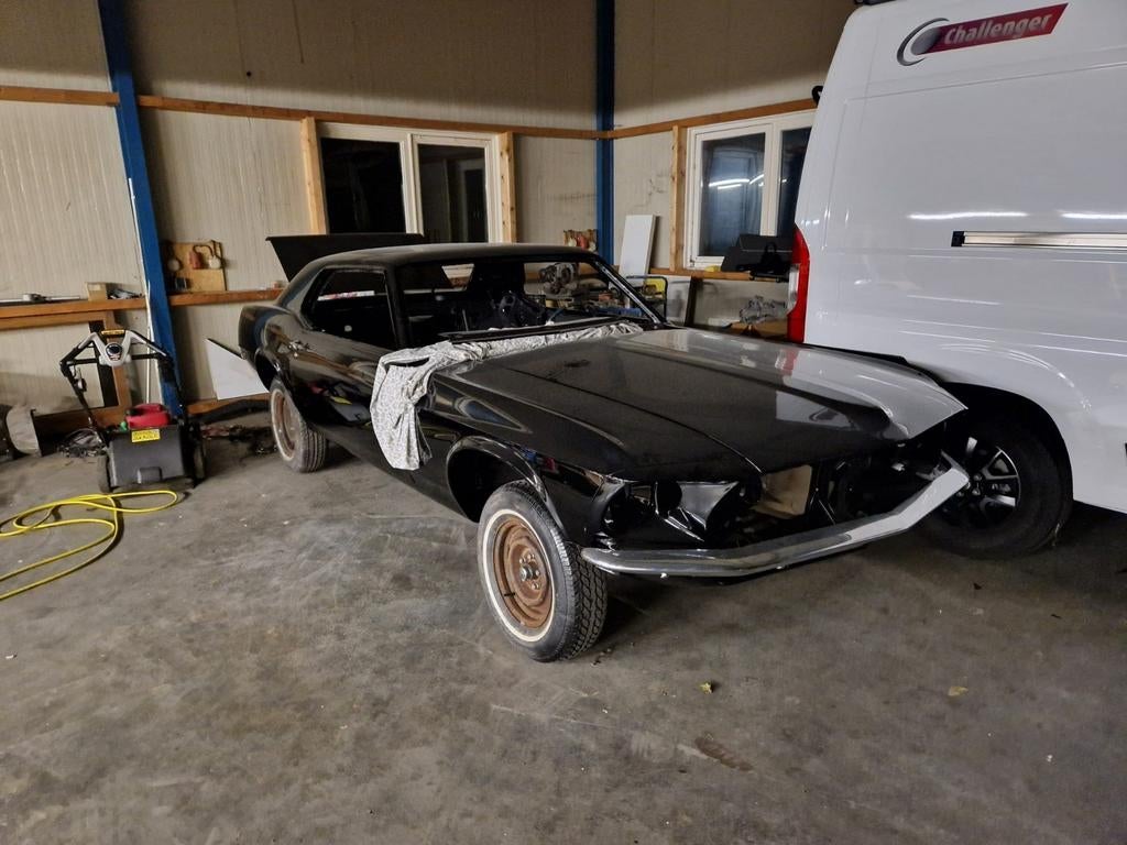 Project | 1969 Mustang Grand Coupe | V8 302, Automaat, Achterwielaandrijving, 8 cilinders, Zwart