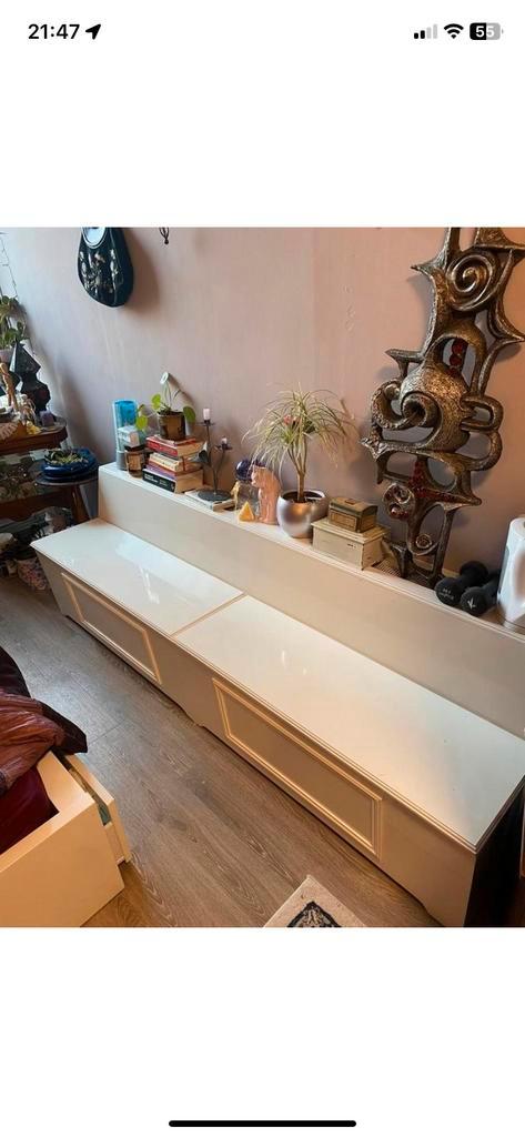 Kerkbank/radiatorombouw met opbergruimte, Huis en Inrichting, Banken | Bankstellen, Gebruikt, Rechte bank, Driepersoons, 200 tot 250 cm