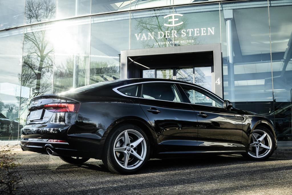 Audi A5 Sportback 40 TFSI Design Pro Line Plus Afneembare Tr, Auto's, Stof, Gebruikt, Zwart, Bedrijf