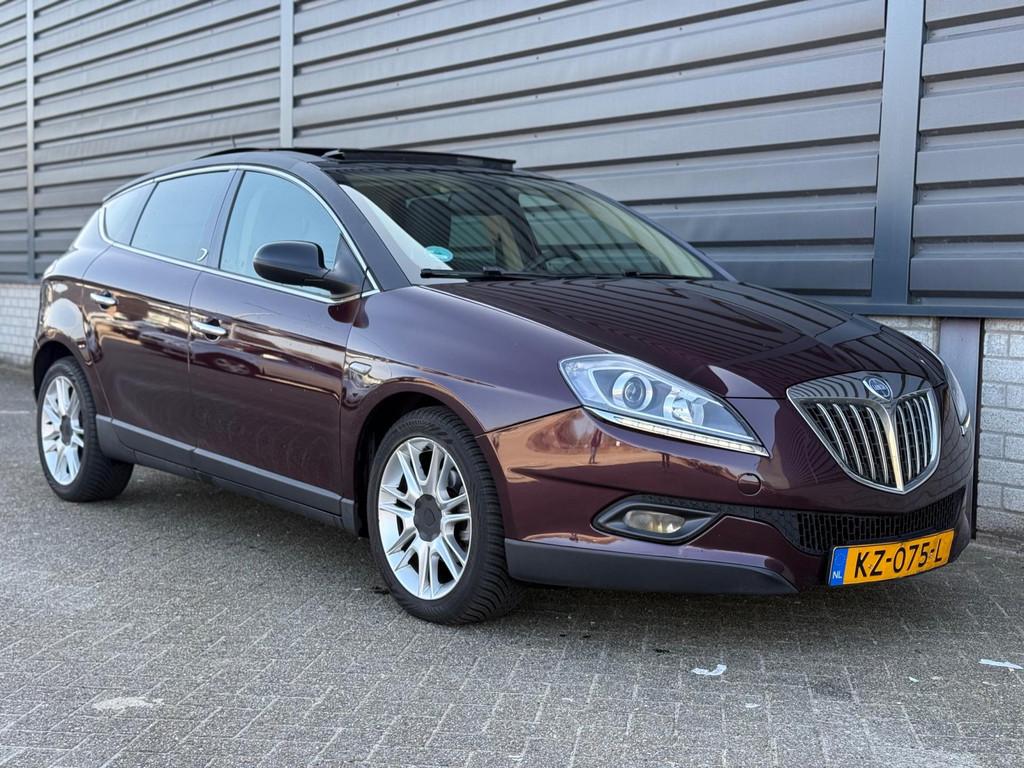 Lancia Delta 1.4-16V Platino Led Navi Cruise Pano Trekhaak, Voorwielaandrijving, Gebruikt, 150 pk, Startonderbreker