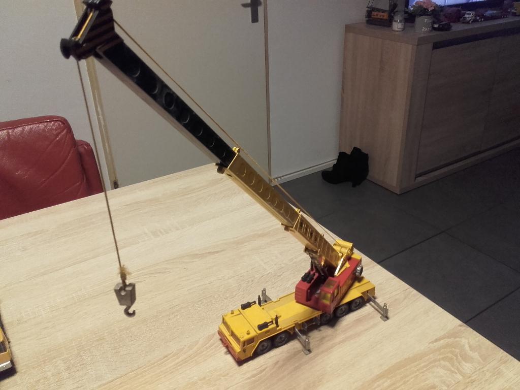 Faun 100 tons hydro kraan siku, Hobby en Vrije tijd, Ophalen of Verzenden, Zo goed als nieuw, Hijskraan, Tractor of Landbouw, SIKU