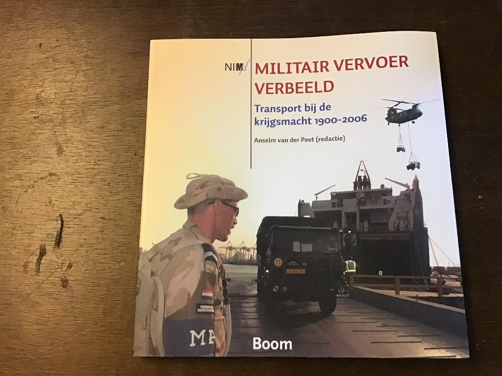 Militaire voertuigen boek, Ophalen of Verzenden, Nieuw, Overige merken