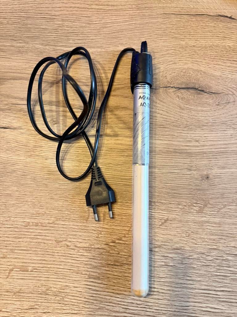 Aquarium heater 200 watt, Ophalen of Verzenden, Zo goed als nieuw, Verlichting of Verwarming