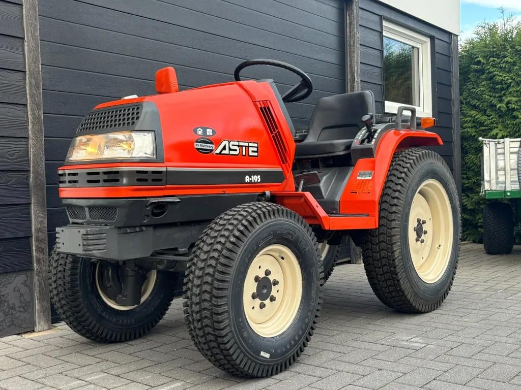Kubota 22 pk 4-WD Minitractor op nieuwe gazonbanden compactt, Zakelijke goederen, Agrarisch | Tractoren, Gebruikt, Tot 80 Pk, Overige merken