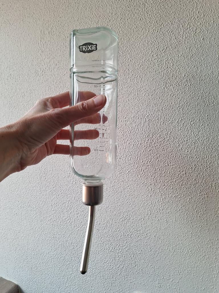 Drinkfles konijn van glas met bevestigingsveer, Ophalen