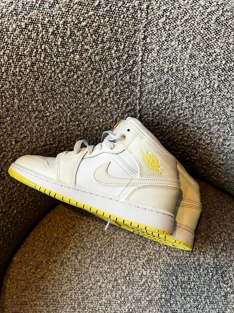 Nike Jordan maat 36 nette staat, Sportschoenen, Zo goed als nieuw, Verzenden, Meisje