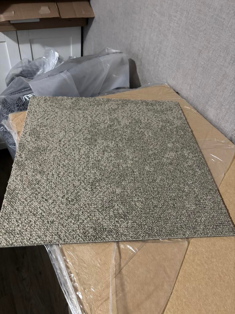Carpet tiles 0.90 euro per tiles, Ophalen, Zo goed als nieuw, Minder dan 10 m², Tapijt