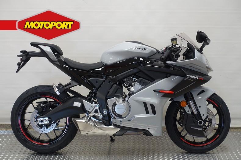 CFMOTO 675SR-R (bj 2025), Super Sport, CFMOTO, Battelsesteenweg 471
B-2800  Mechelen, BE, Salesdesk@bwimport.eu