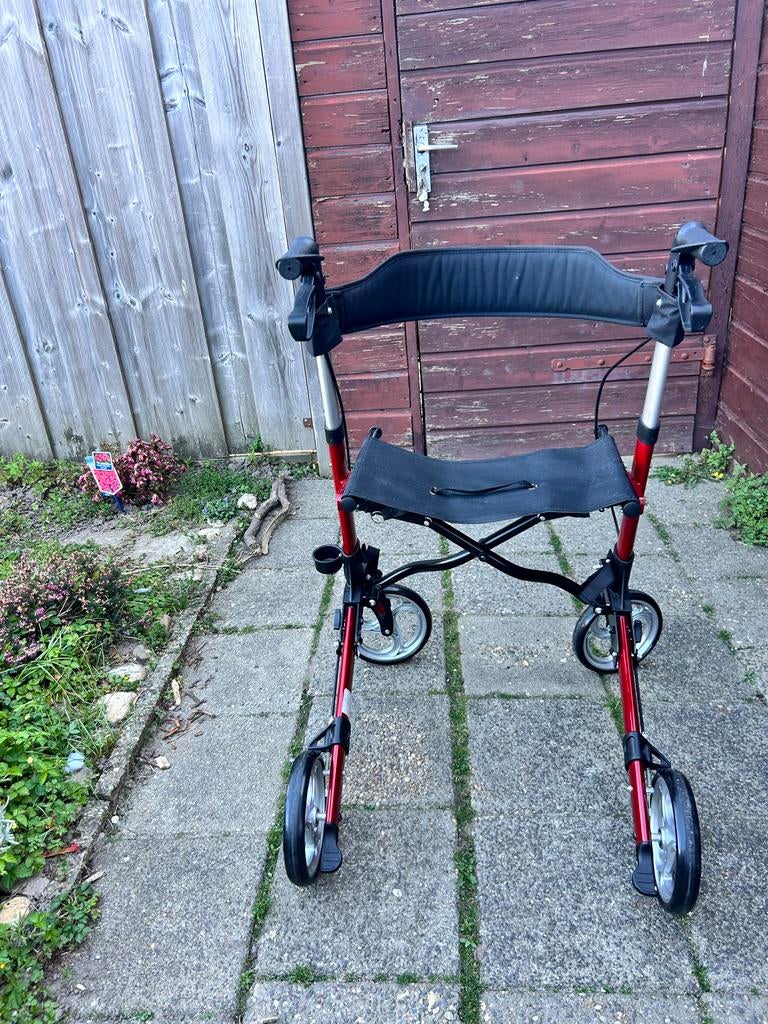 Lichtgewicht rollator merk Antar, Diversen, Ophalen, Lichtgewicht, Zo goed als nieuw