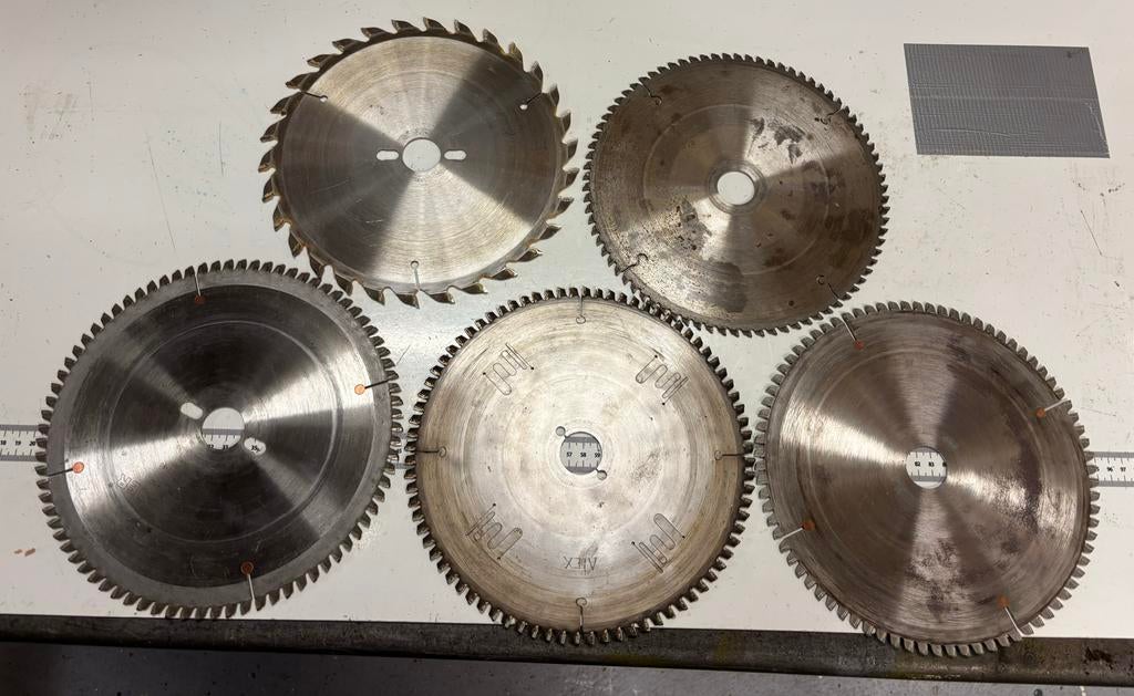 5 gebruikte zaagbladen voor metaal en hout, Doe-het-zelf en Verbouw, Gereedschap | Zaagmachines, Ophalen of Verzenden, Gebruikt
