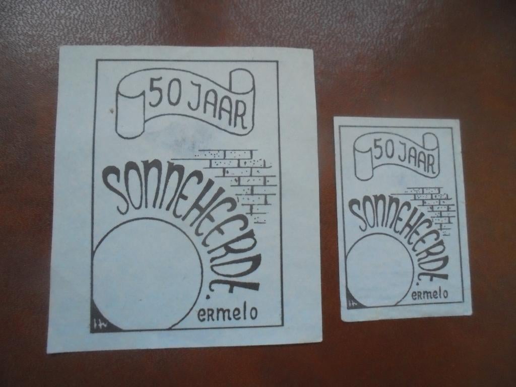 2 oude lucifermerken 50 jaar Sonneheerdt Ermelo (1971), Verzamelen, Rookartikelen, Aanstekers en Luciferdoosjes, Ophalen of Verzenden