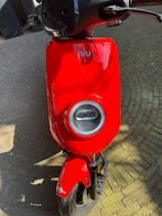 Scooter NIU M1 25 km rood, Fietsen en Brommers, Ophalen, Overige modellen, Elektrisch, Zo goed als nieuw