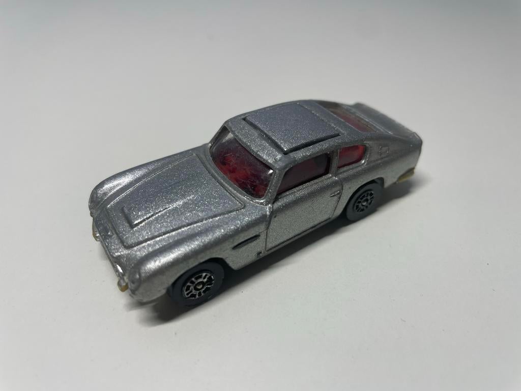 Corgi Toys Aston Martin DB5 - Zilveren Modelauto, Ophalen of Verzenden, Gebruikt, Auto