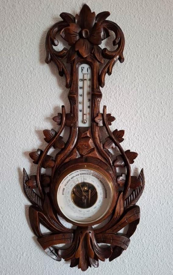 Antieke Barometer met Houten Ornamenten, Audio, Tv en Foto, Weerstations en Barometers, Gebruikt, Barometer, Ophalen of Verzenden