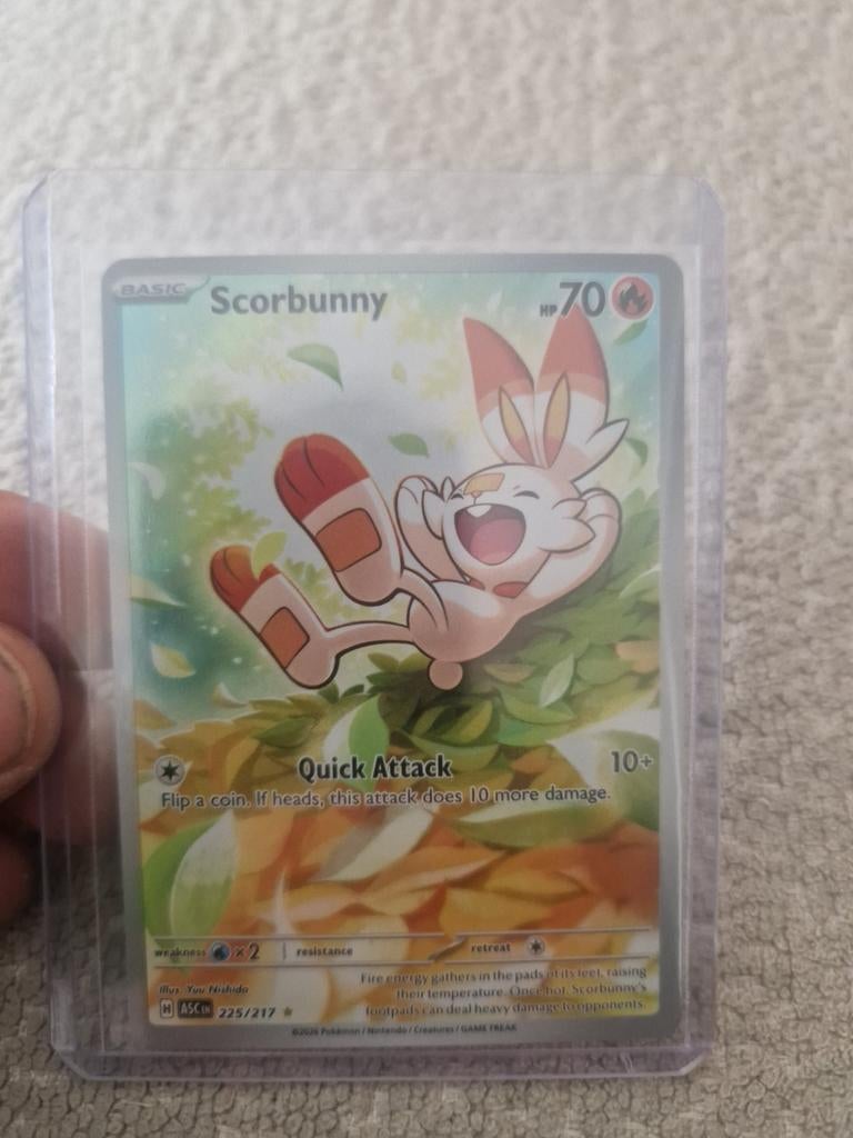 Pokemon ascended heroes scorbunny 225/217, Ophalen of Verzenden, Nieuw, Losse kaart, Foil