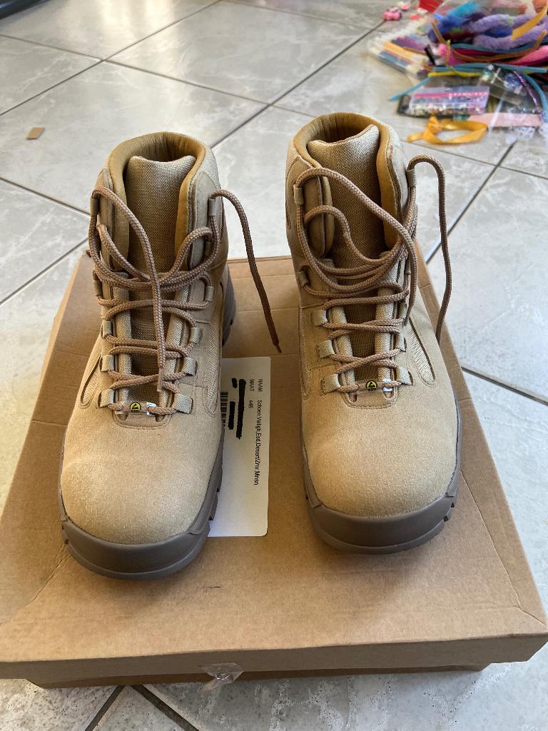 Nieuw paar Neskrid Desert schoenen maat 44B kleur bruin, Verzenden, Nieuw, Schoenen