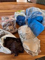 Heel veel restjes dun leer., Ophalen, Zo goed als nieuw