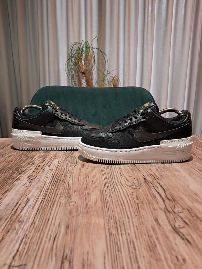 Nike Air Force 1 Shadow 'Black Gold' Size 37,5, Kleding | Dames, Schoenen, Zwart, Nike, Ophalen of Verzenden, Sneakers of Gympen