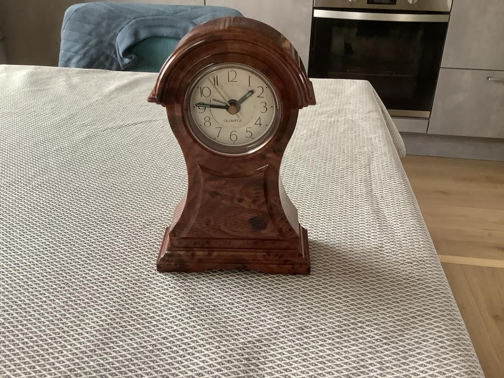 Houtlook klokje, Made in Taiwan, Ophalen of Verzenden, Huis en Inrichting