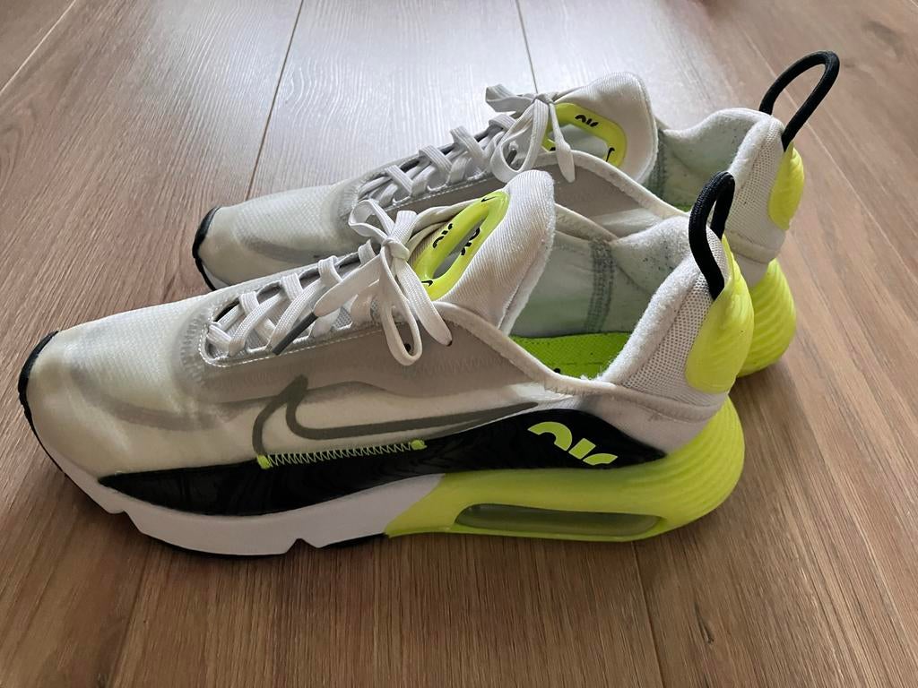 Nike Air Max 2090 ‘White Volt’ (maat 42), Overige kleuren, Ophalen of Verzenden, Sneakers of Gympen, Gedragen