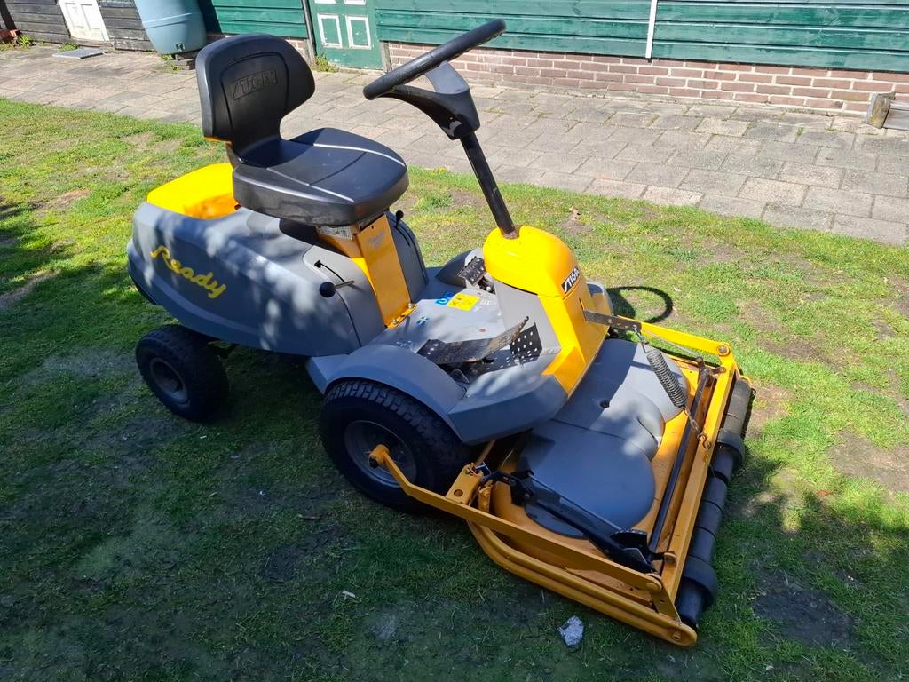 Zitmaaier stiga ready frontmaaier 12.5 pk hydrostaat, Tuin en Terras, Grasmaaiers, 50 cm of meer, Ophalen of Verzenden