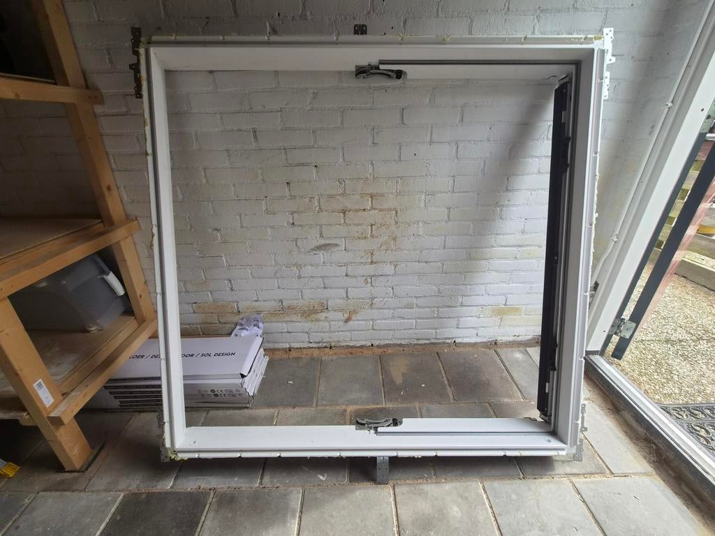 Velux Dakraamkozijn 1.34 m x 1.42 m met verduizendere hor, Ophalen, Zo goed als nieuw, Dakraam