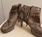 Zwartjes enkellaarsjes in maat 41., Ophalen of Verzenden, Zo goed als nieuw, Zwart