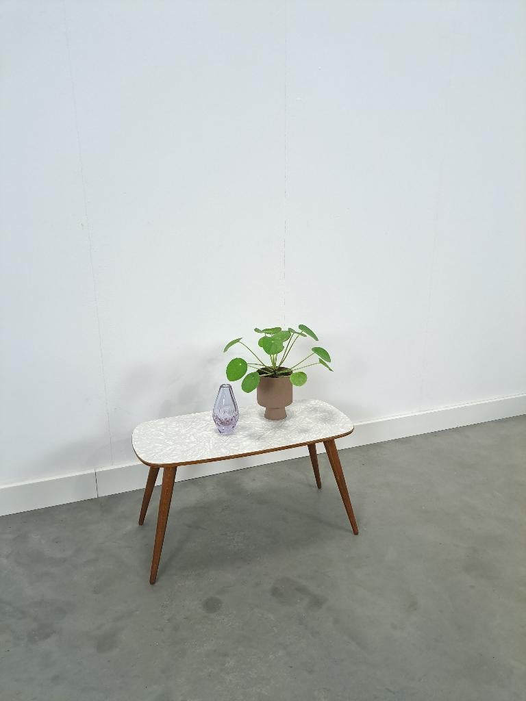 Brede bijzettafel plantentafel met wit grijs formica blad, Gebruikt, Overige materialen, Overige stijlen, Ophalen of Verzenden