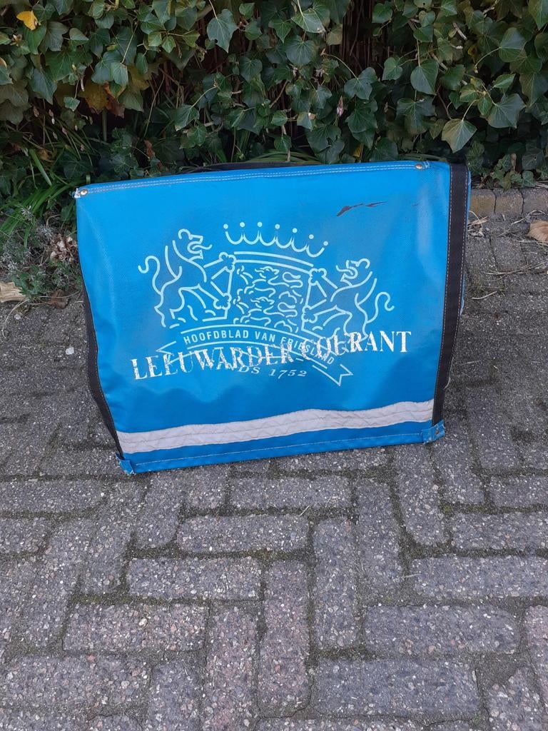 Krantenfietstas Leeuwarder Courant, Ophalen of Verzenden, Gebruikt, Leeuwarder Courant