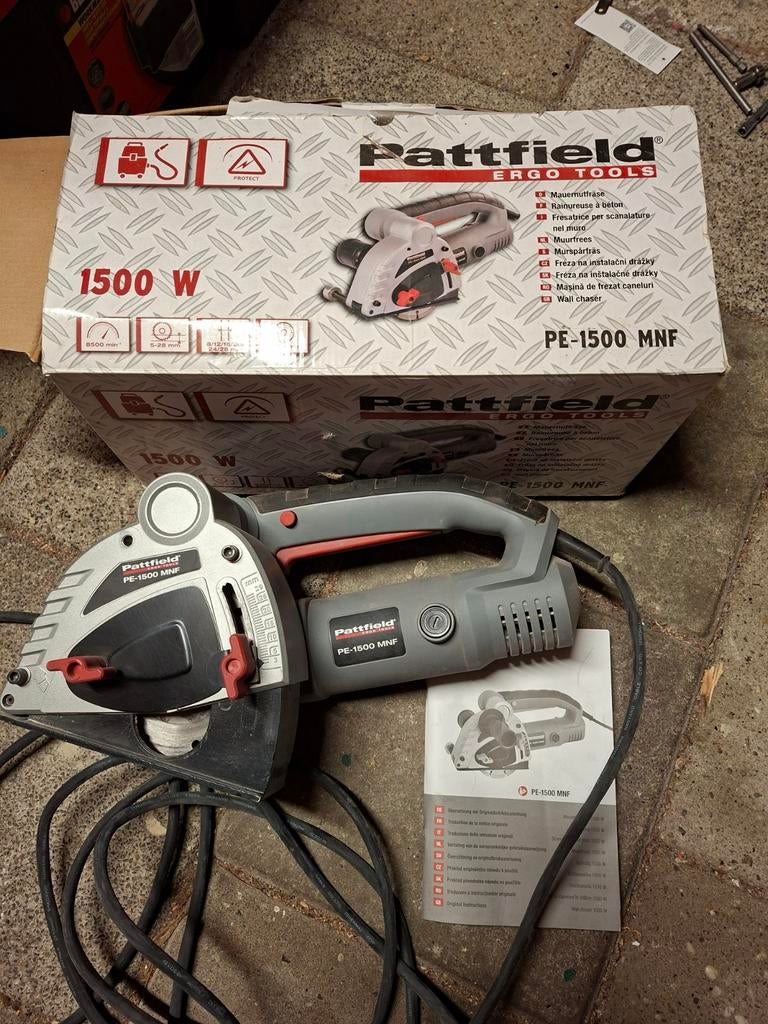 Pattfield PE-1500 MNF Muurfrees 1500W, Ophalen, Muurfrees, Zo goed als nieuw, Elektrisch
