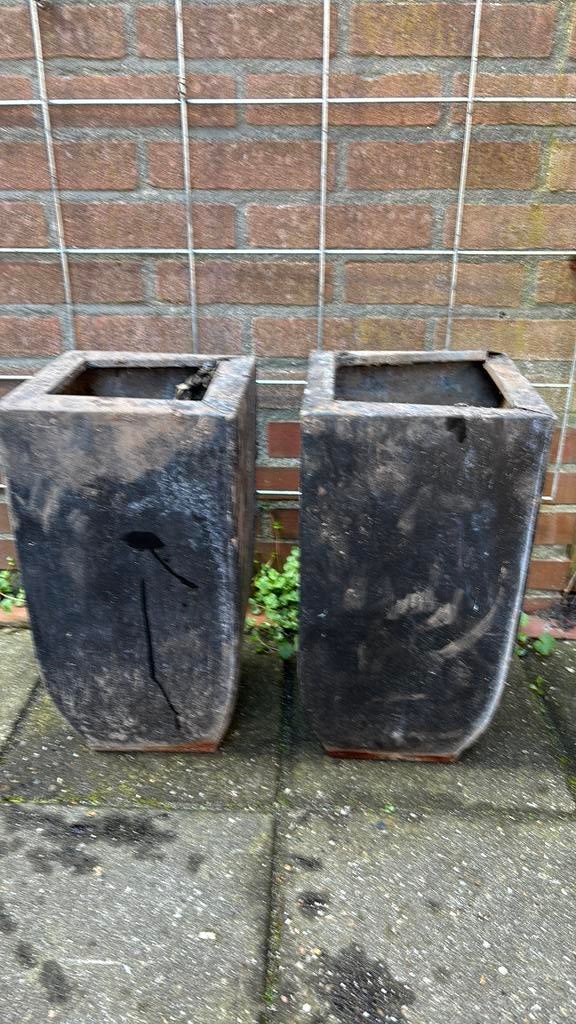 2 hoge metalen bloembakken 60 cm, Tuin en Terras, Bloembakken en Plantenbakken, Ophalen of Verzenden, Zo goed als nieuw, Vierkant