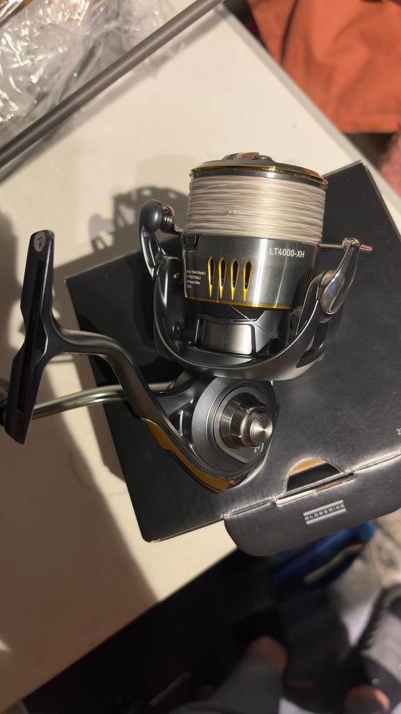 Daiwa Airity LT4000-XH molen, Ophalen of Verzenden, Zo goed als nieuw, Molen