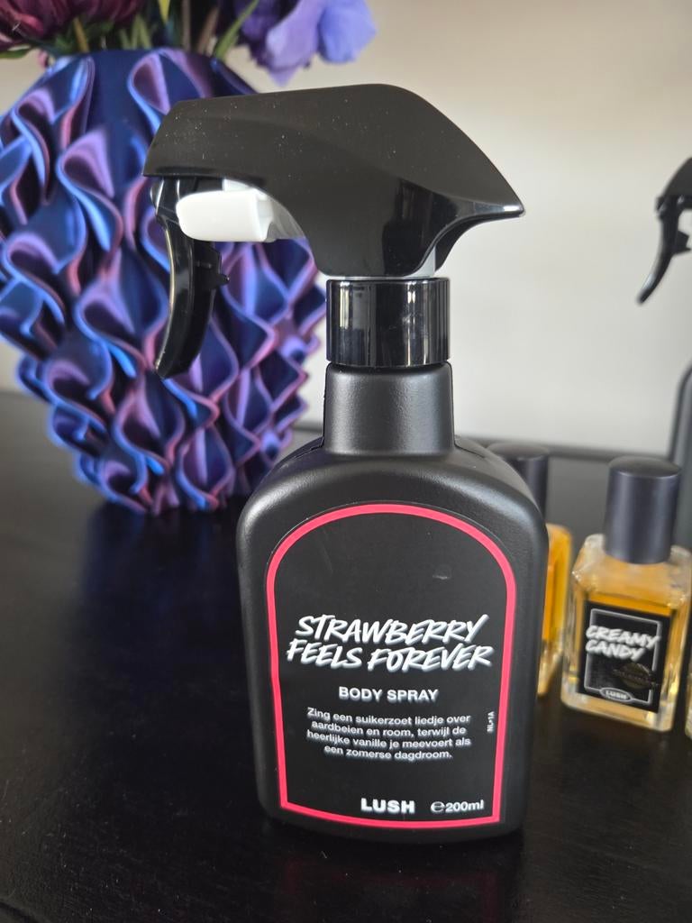 Lush Strawberry Feels Forever bodyspray, Ophalen of Verzenden