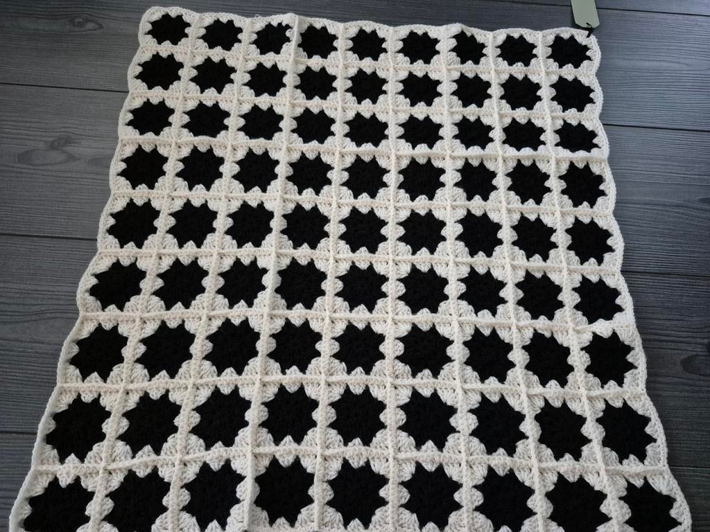 GEHAAKTE BABYDEKEN (ECRU/ZWART) NIEUW, Ophalen, Nieuw, Deken