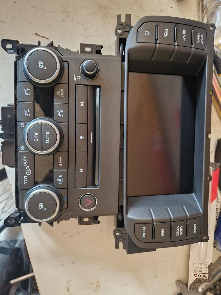 Range Rover Evoque Mediascherm & Climate Control, Ophalen of Verzenden, Gebruikt, Land Rover