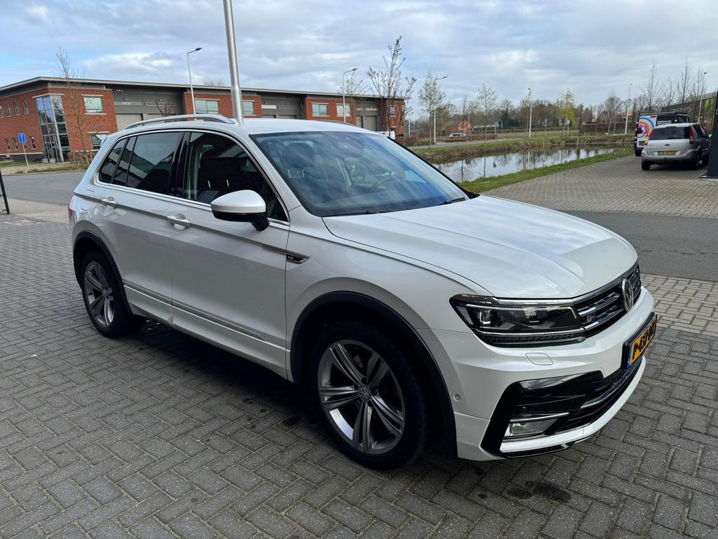 Volkswagen Tiguan 2.0 TDI 4MOTION R LINE DSG 2016, Automaat, Euro 6, 2500 kg, Wit