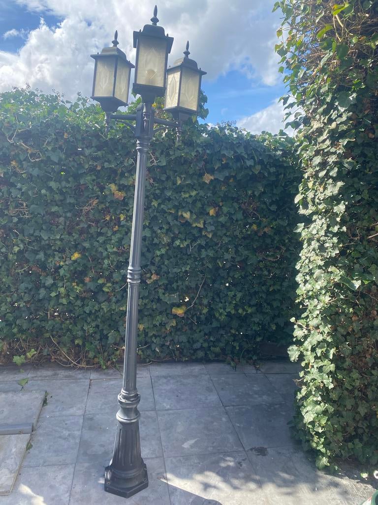 Ante zwarte buiten lantaarnpaal met 3 lampen, Gebruikt, Minder dan 50 watt, Staande lamp, Ophalen of Verzenden