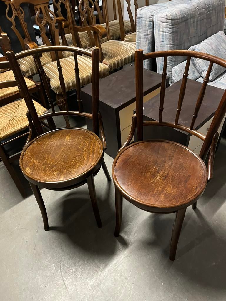 2 Thonet café stoeltjes, Antiek en Kunst, Antiek | Meubels | Stoelen en Banken, Ophalen