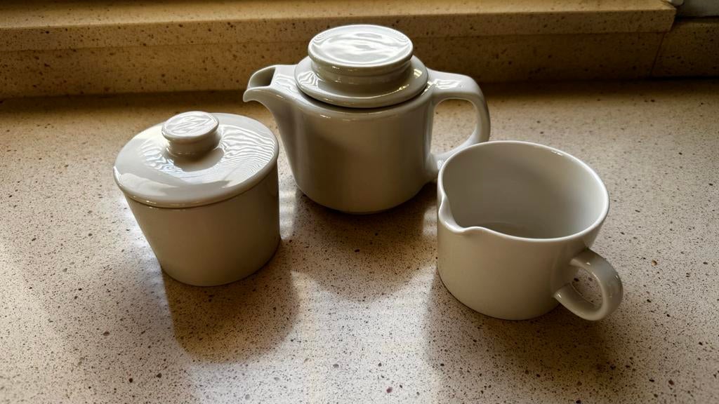 Arabia Teema servies: theepot, suikerpot, melkkan, Ophalen, Keramiek, Overige typen, Zo goed als nieuw