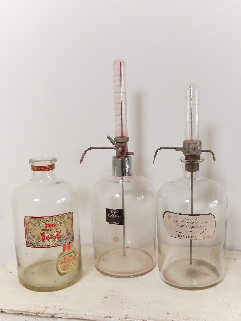 3 grote oude toonbank winkelflessen Eau de Cologne parfum, Ophalen, Parfumfles