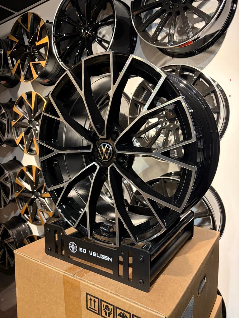 ≥ 19 inch velgen voor Volkswagen “Warmennau” Look R LINE GOLF — Banden ...