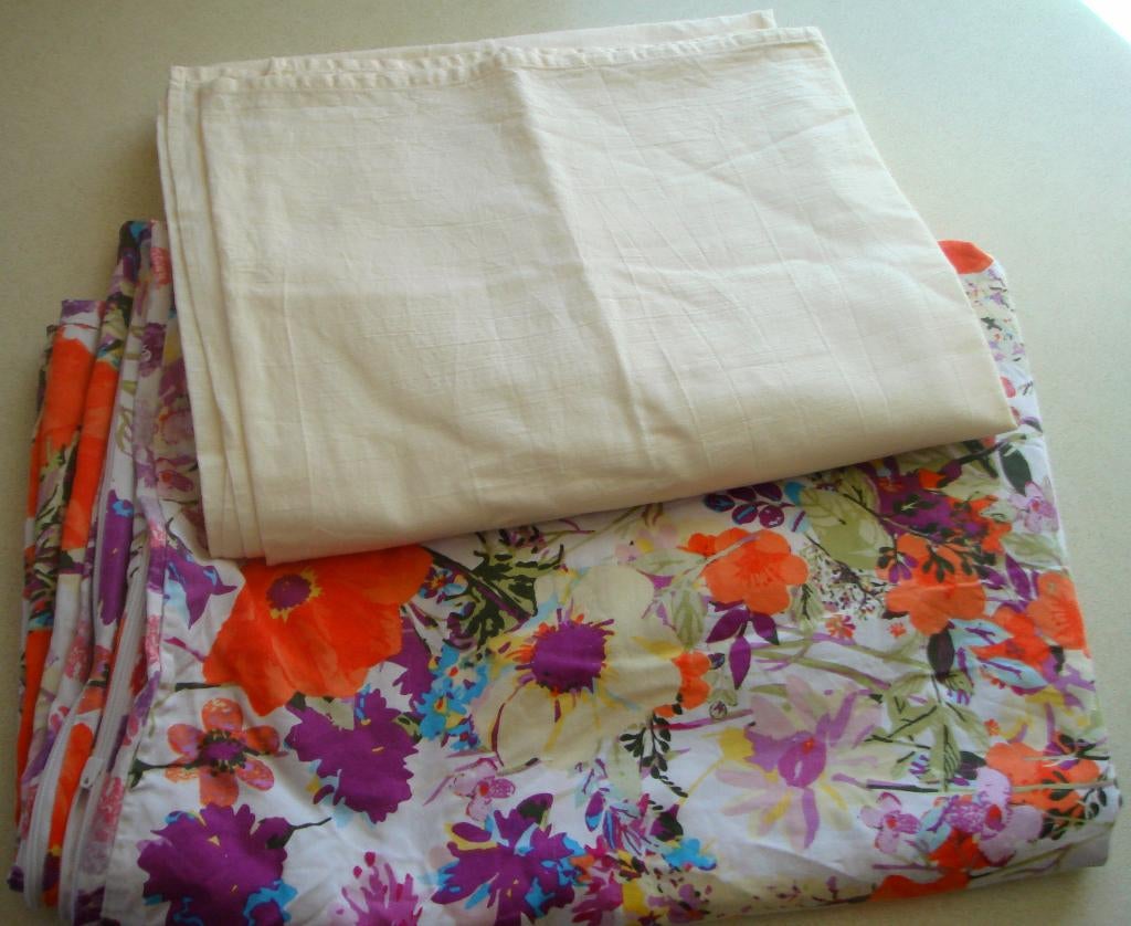 1-persoons Meradiso dekbedhoes + laken samen € 9,50, Ophalen of Verzenden, Zo goed als nieuw, Eenpersoons, Kussen