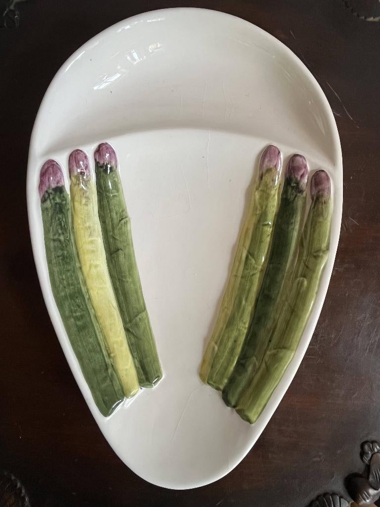 Aardewerk/barbotine aspergeschaal Bassano Italie, Ophalen of Verzenden