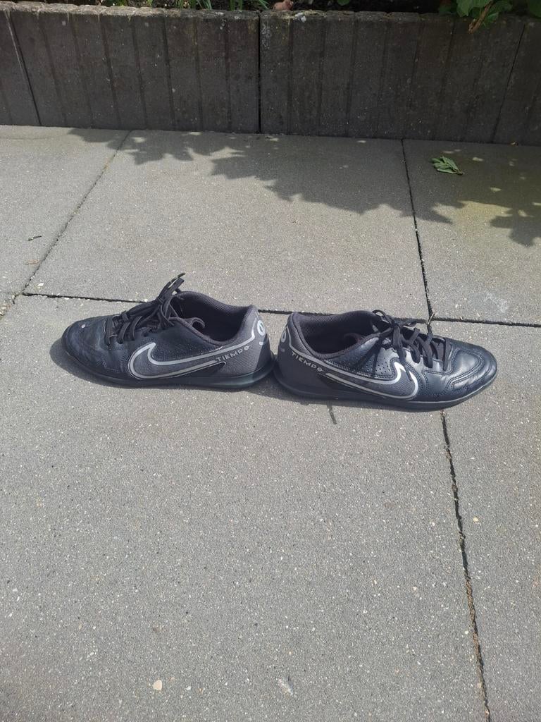 Nike Tiempo voetbalschoenen - Zwart, maat 42, Kleding | Heren, Schoenen, Ophalen, Zwart, Nike, Sneakers of Gympen